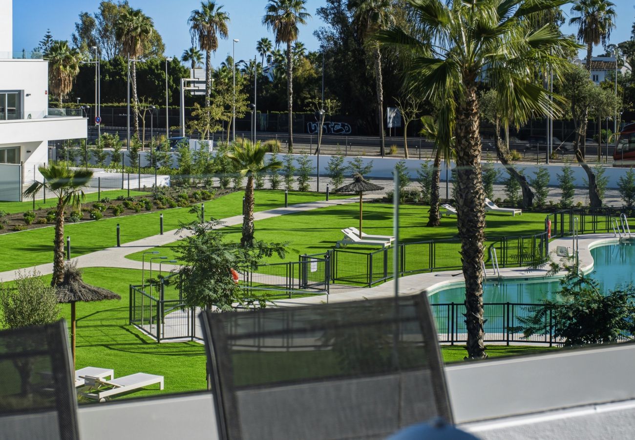 Ferienwohnung in Estepona - 3025 Elegant apartment with terrace and pool