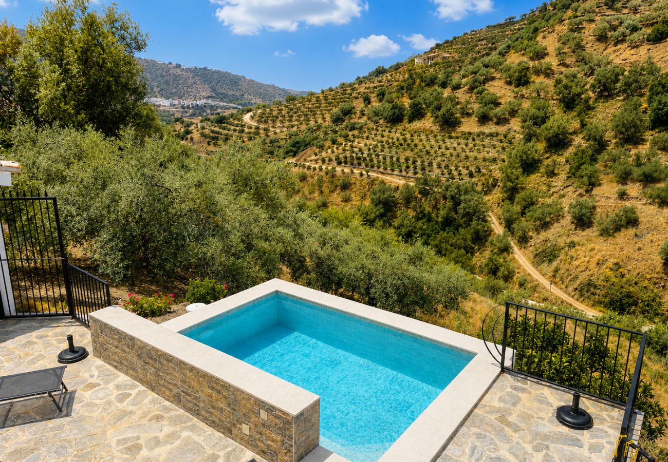 Landhaus in Sayalonga - Cortijo Majuelo – Sayalonga | Private Pool, Mountain Views