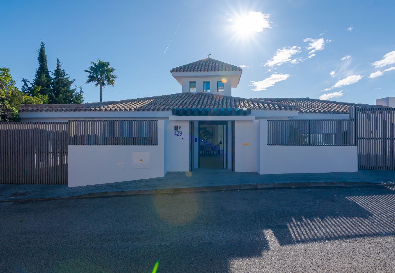 Villa en Marbella - Luxury villa | Heated pool* & private jacuzzi