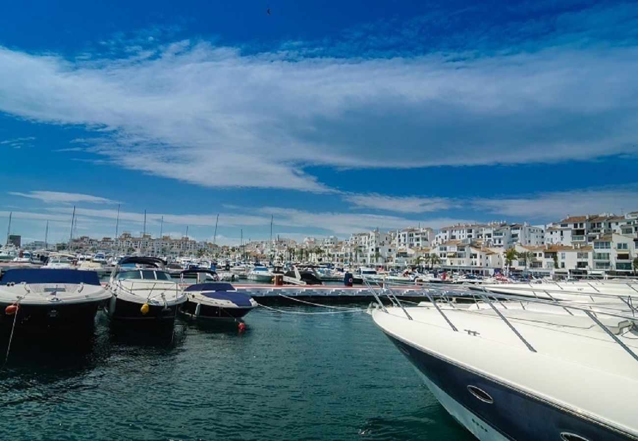 Villa en Marbella - 9155 - Gran villa cerca de la playa con piscina climatizada *