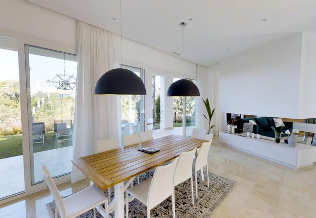 Villa en Marbella - 24550-EXQUISITE VILLA NEAR BEACH - HEATED POOL Villa en Marbella - 24550-EXQUISITE VILLA NEAR BEACH - HEATED POOL