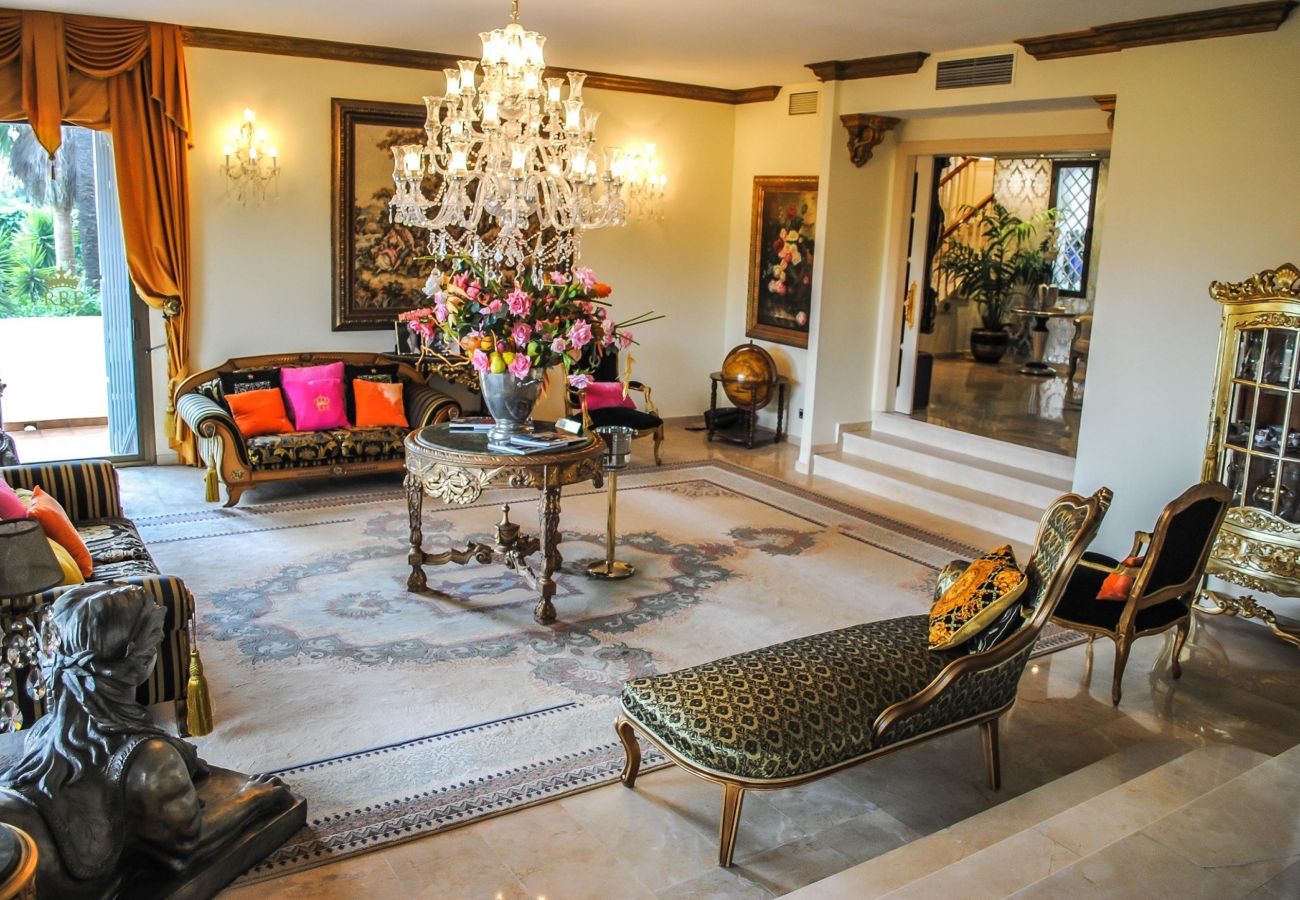 Villa en Marbella - 19567