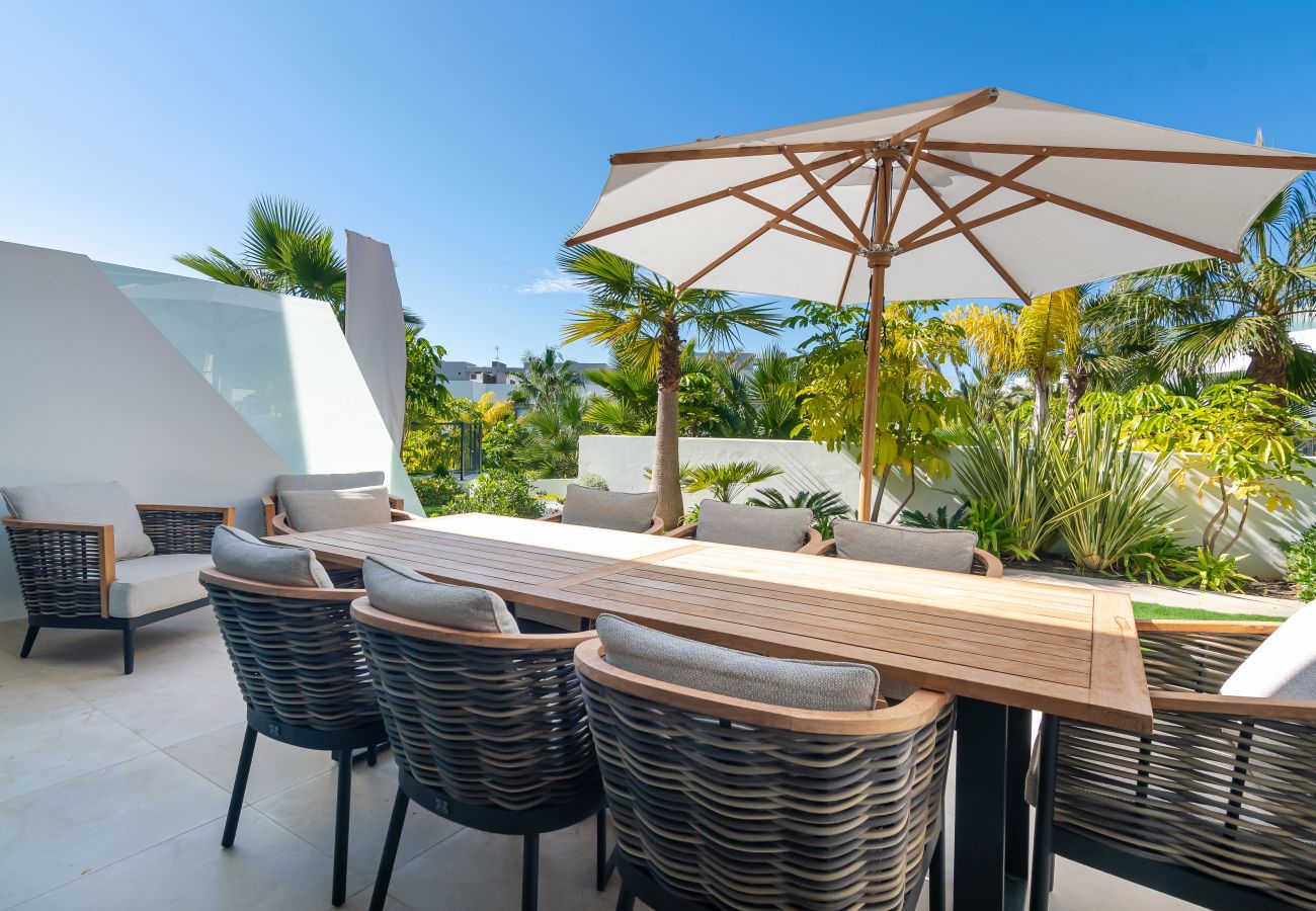 Casa adosada en La Cala de Mijas - Casa adosada moderna con piscina pequeña