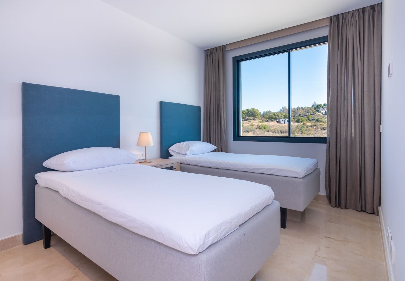 Casa adosada en La Cala de Mijas - Casa adosada moderna con piscina pequeña