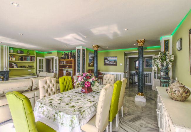 Apartamento en Marbella - 1149 Increíble Ático Dúplex con Vistas Panorámicas al Mar Apartamento en Marbella - 1149 Increíble Ático Dúplex con Vistas Panorámicas al Mar