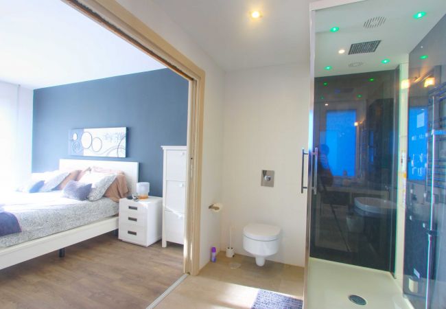 Apartamento en Marbella - 2036 Ático Espacioso en Golden Beach con Vistas Impresionantes Apartamento en Marbella - 2036 Ático Espacioso en Golden Beach con Vistas Impresionantes