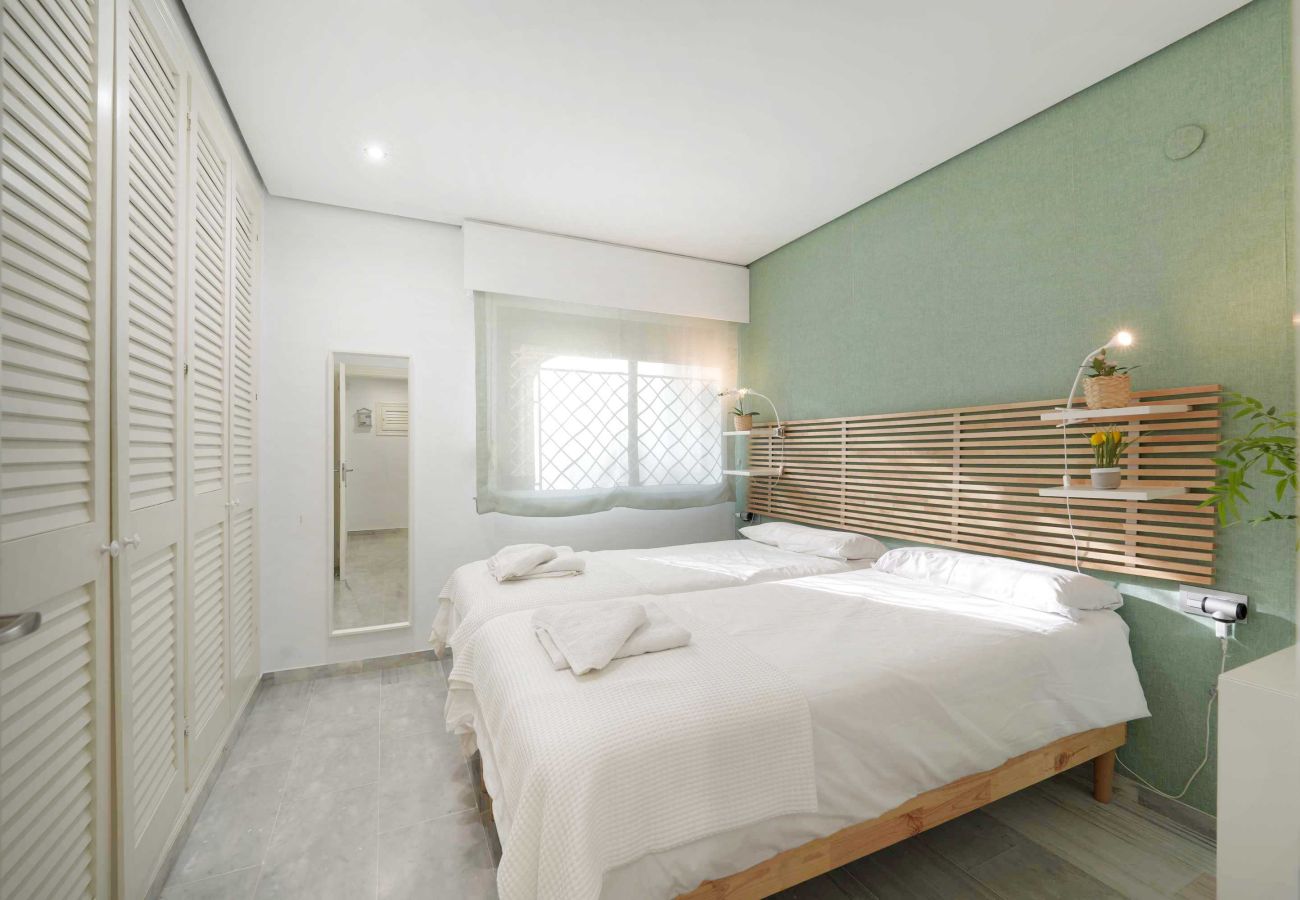 Apartamento en Marbella - 2033 Apartamento Familiar en Primera Línea de Playa en Golden Beach