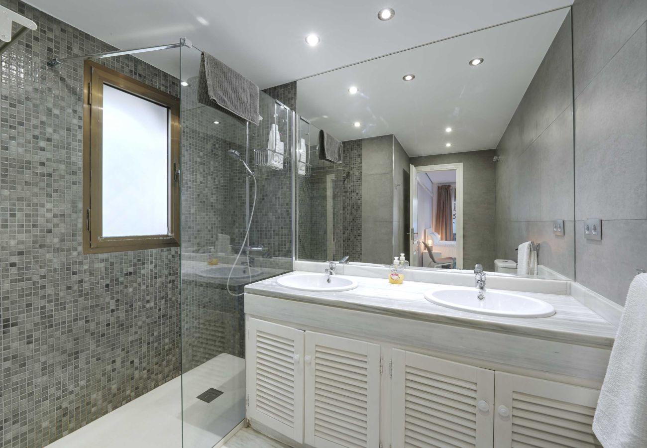 Apartamento en Marbella - 2033 Apartamento Familiar en Primera Línea de Playa en Golden Beach