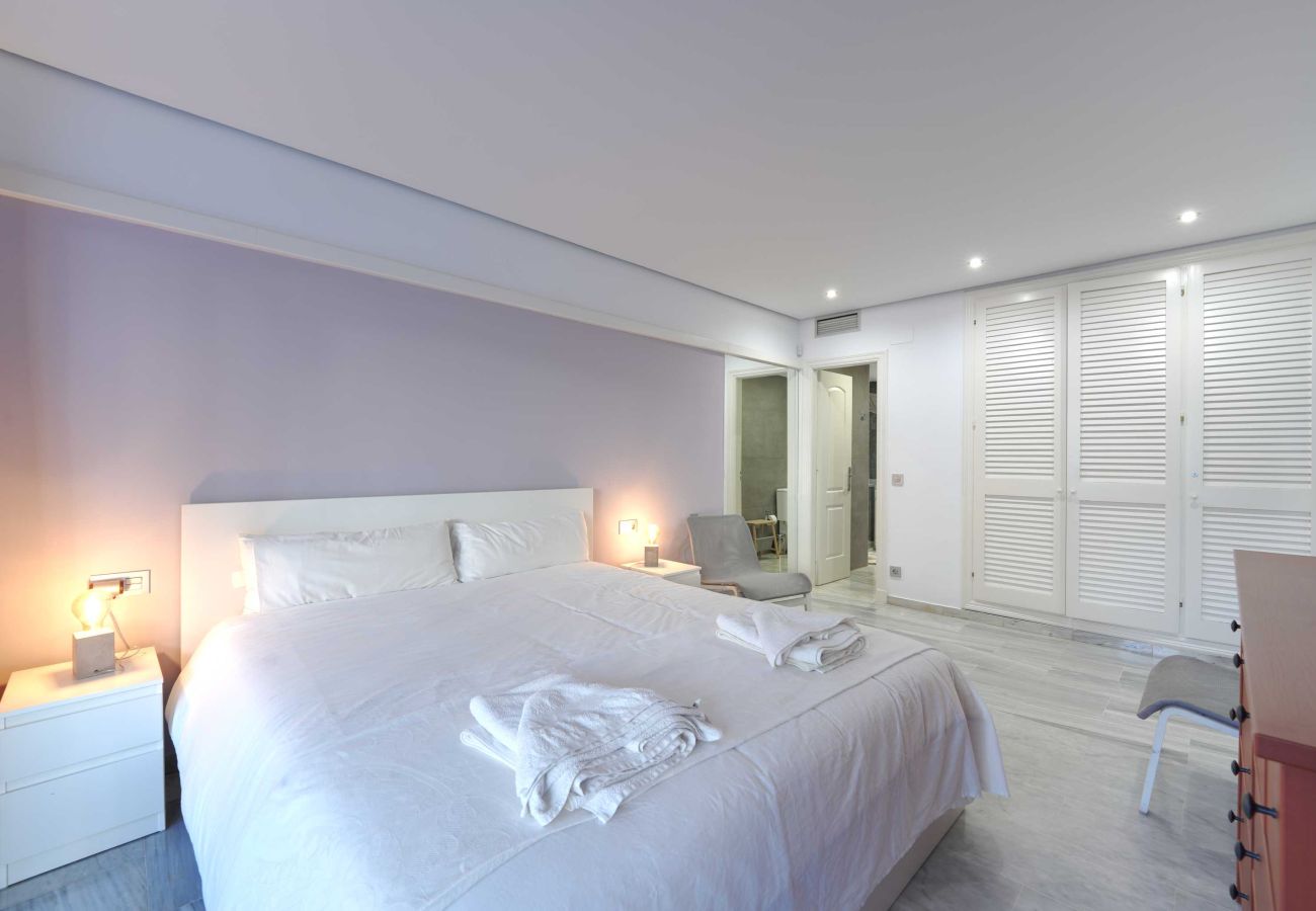 Apartamento en Marbella - 2033 Apartamento Familiar en Primera Línea de Playa en Golden Beach