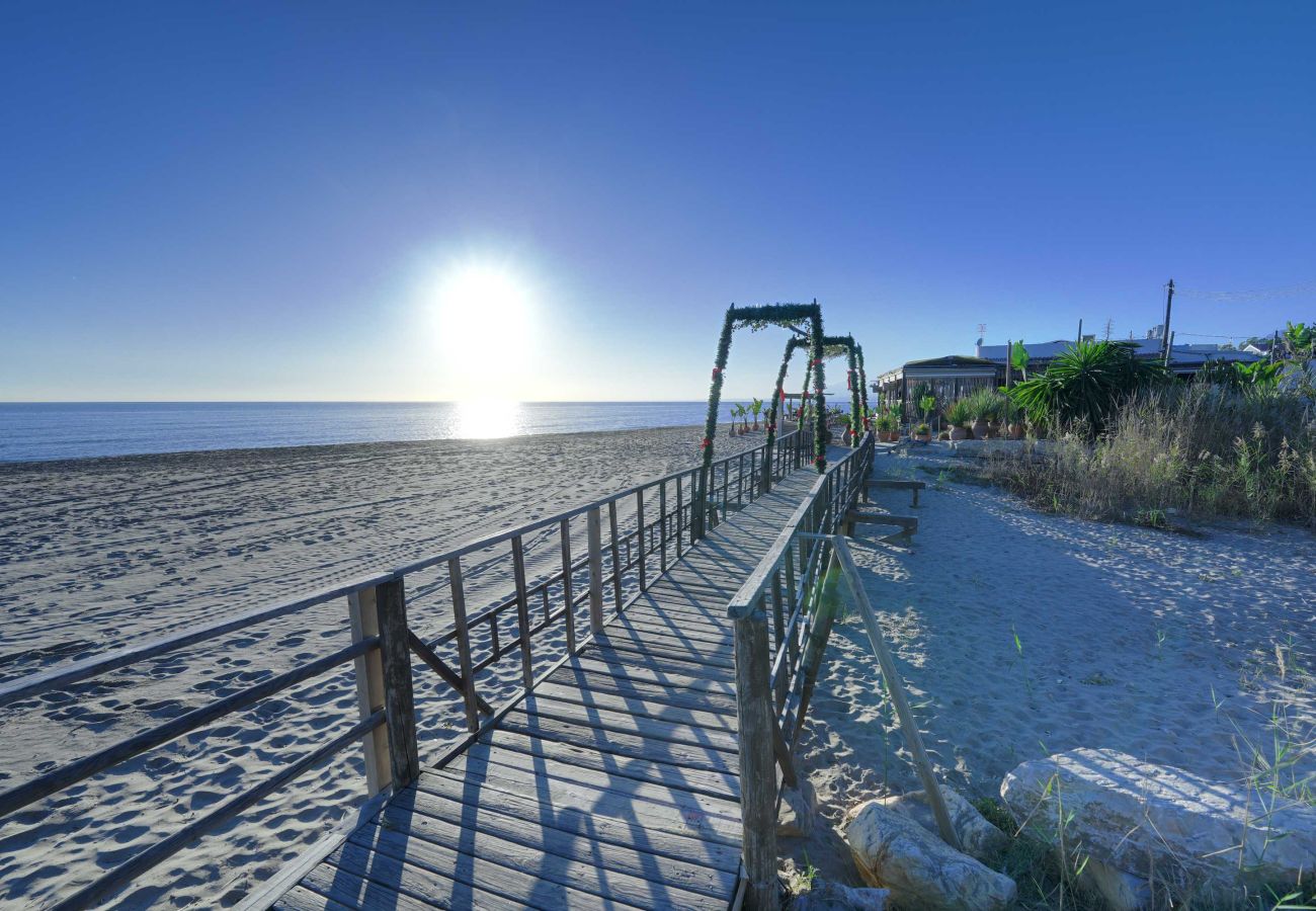 Apartamento en Marbella - 2033 Apartamento Familiar en Primera Línea de Playa en Golden Beach
