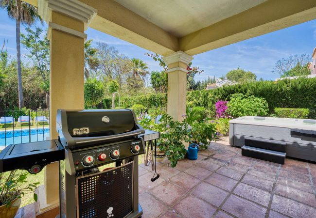 Villa en Estepona - 1106 Lujo en Familia: Villa con Piscina Climatizada Villa en Estepona - 1106 Lujo en Familia: Villa con Piscina Climatizada
