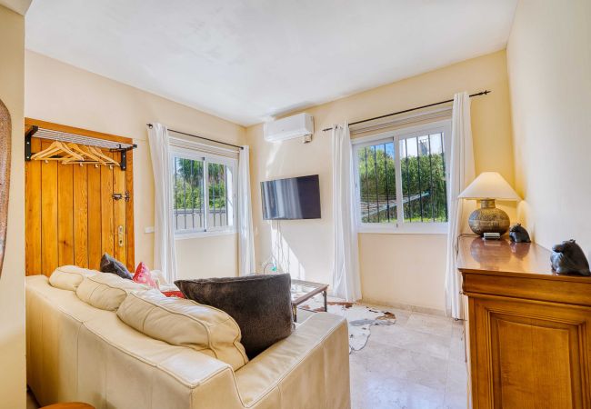 Villa en Estepona - 1106 Lujo en Familia: Villa con Piscina Climatizada Villa en Estepona - 1106 Lujo en Familia: Villa con Piscina Climatizada