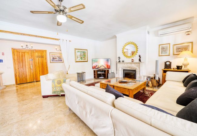 Villa en Estepona - 1106 Lujo en Familia: Villa con Piscina Climatizada Villa en Estepona - 1106 Lujo en Familia: Villa con Piscina Climatizada