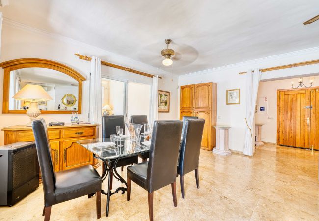 Villa en Estepona - 1106 Lujo en Familia: Villa con Piscina Climatizada Villa en Estepona - 1106 Lujo en Familia: Villa con Piscina Climatizada