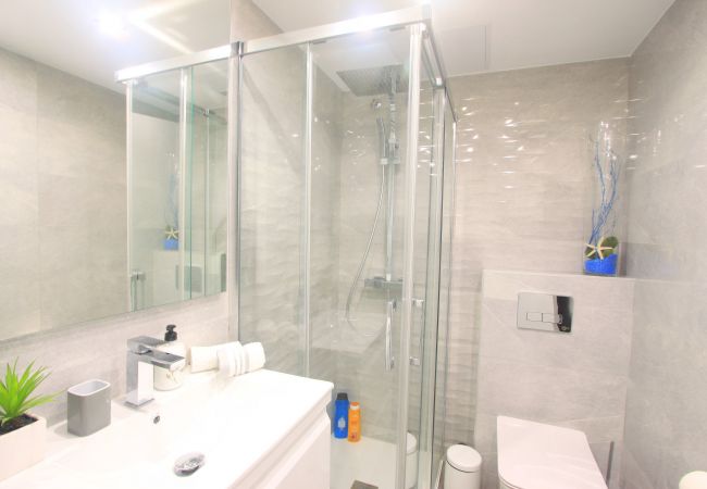 Apartamento en Marbella - 1080 Ático Familiar de Lujo con Jacuzzi en la Azotea Apartamento en Marbella - 1080 Ático Familiar de Lujo con Jacuzzi en la Azotea