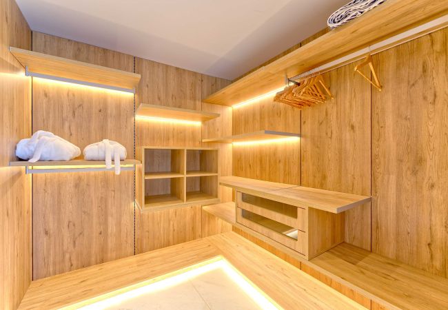 Villa en Marbella - 2244 Villa Moderna de Lujo con Piscina Climatizada en Puerto Banús Villa en Marbella - 2244 Villa Moderna de Lujo con Piscina Climatizada en Puerto Banús