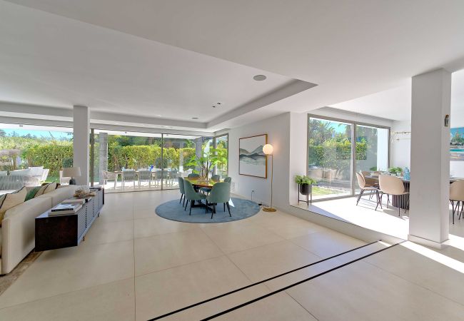 Villa en Marbella - 2244 Villa Moderna de Lujo con Piscina Climatizada en Puerto Banús Villa en Marbella - 2244 Villa Moderna de Lujo con Piscina Climatizada en Puerto Banús