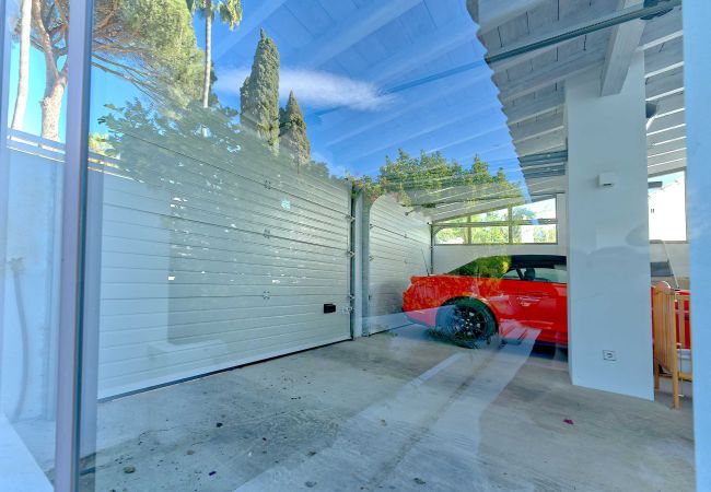 Villa en Marbella - 2244 Villa Moderna de Lujo con Piscina Climatizada en Puerto Banús Villa en Marbella - 2244 Villa Moderna de Lujo con Piscina Climatizada en Puerto Banús