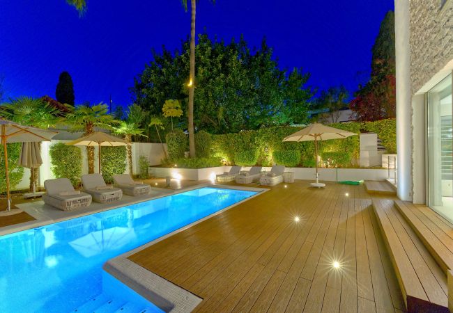 Villa en Marbella - 2244 Villa Moderna de Lujo con Piscina Climatizada en Puerto Banús Villa en Marbella - 2244 Villa Moderna de Lujo con Piscina Climatizada en Puerto Banús