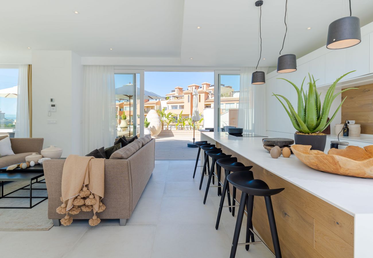Villa en Mijas Costa - 18 PAX ÚNICA Y ENORME VILLA DE LUJO CON PISCINA CLIMATIZADA, CINE/SALA DE REUNIONES Y GIMNASIO CERCA DE LA PLAYA