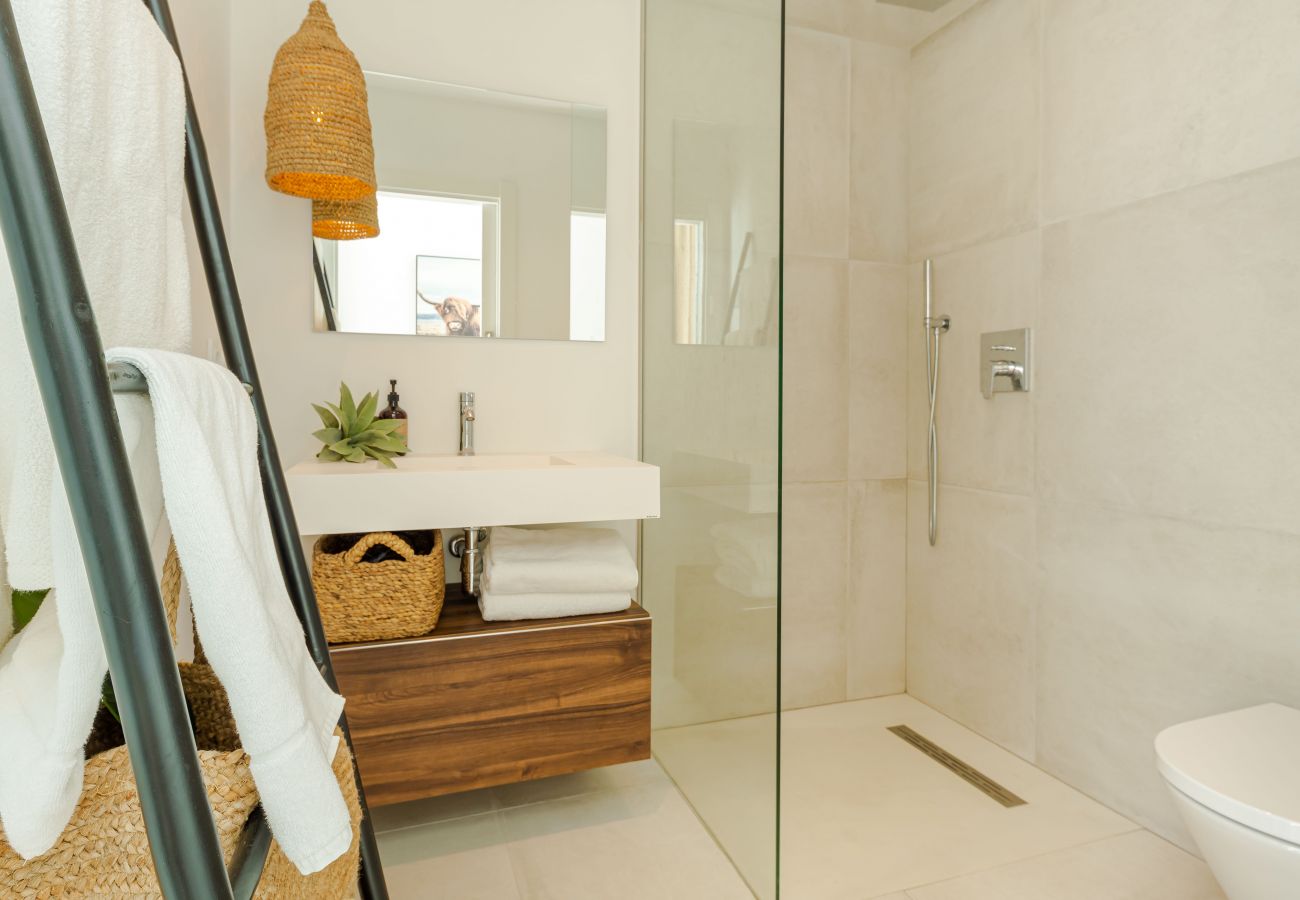Villa en Mijas Costa - 18 PAX ÚNICA Y ENORME VILLA DE LUJO CON PISCINA CLIMATIZADA, CINE/SALA DE REUNIONES Y GIMNASIO CERCA DE LA PLAYA