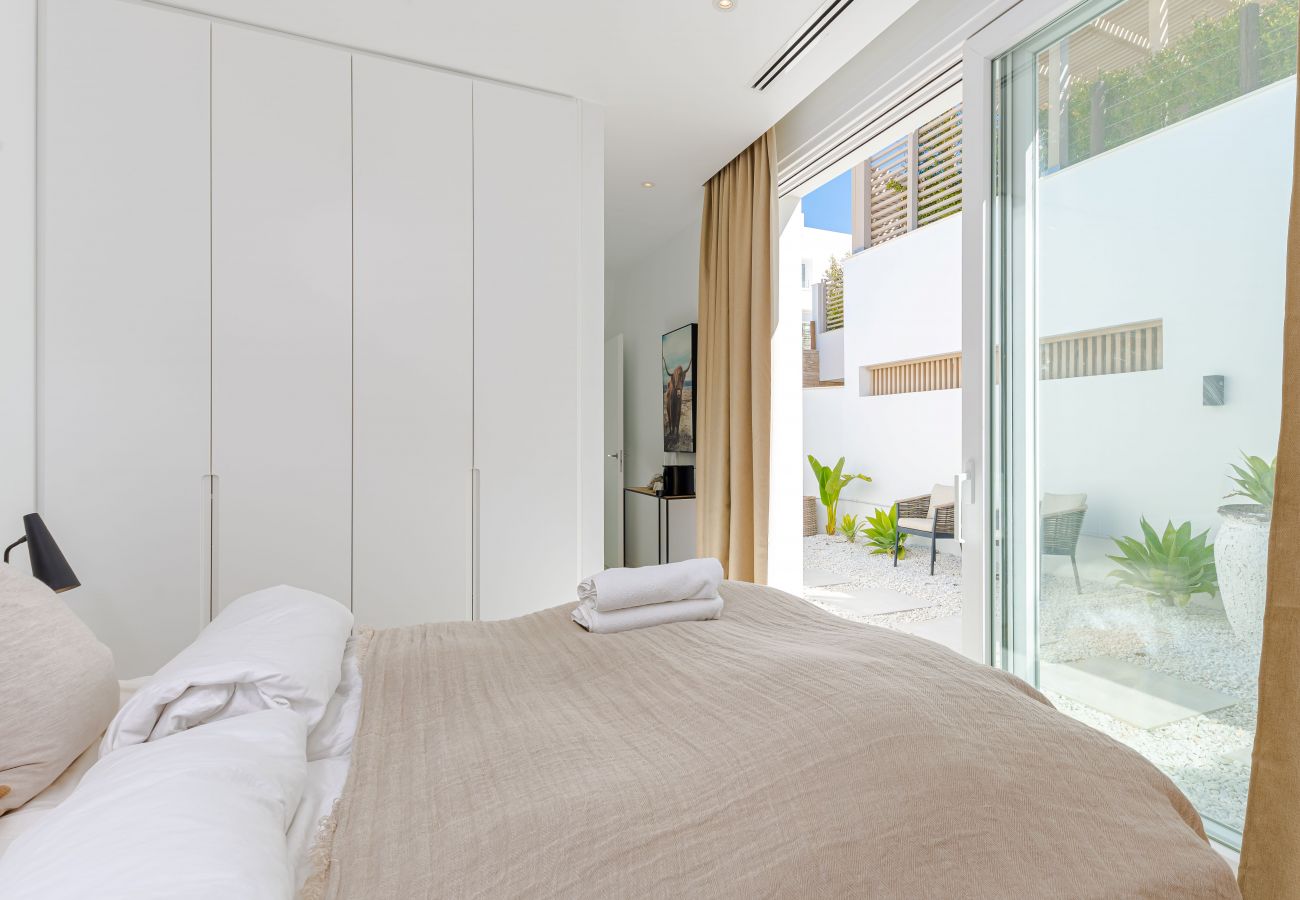 Villa en Mijas Costa - 18 PAX ÚNICA Y ENORME VILLA DE LUJO CON PISCINA CLIMATIZADA, CINE/SALA DE REUNIONES Y GIMNASIO CERCA DE LA PLAYA