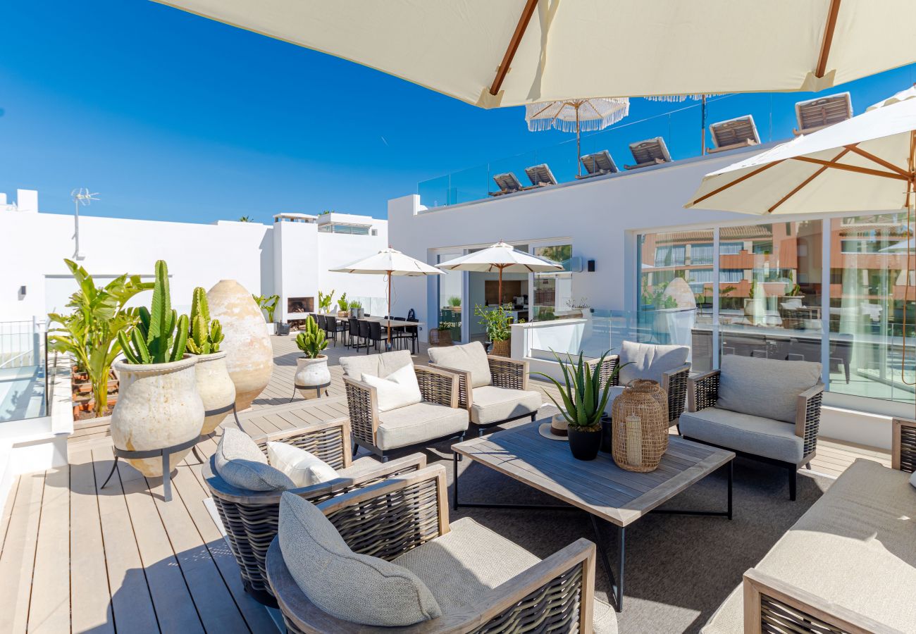 Villa en Mijas Costa - 18 PAX ÚNICA Y ENORME VILLA DE LUJO CON PISCINA CLIMATIZADA, CINE/SALA DE REUNIONES Y GIMNASIO CERCA DE LA PLAYA