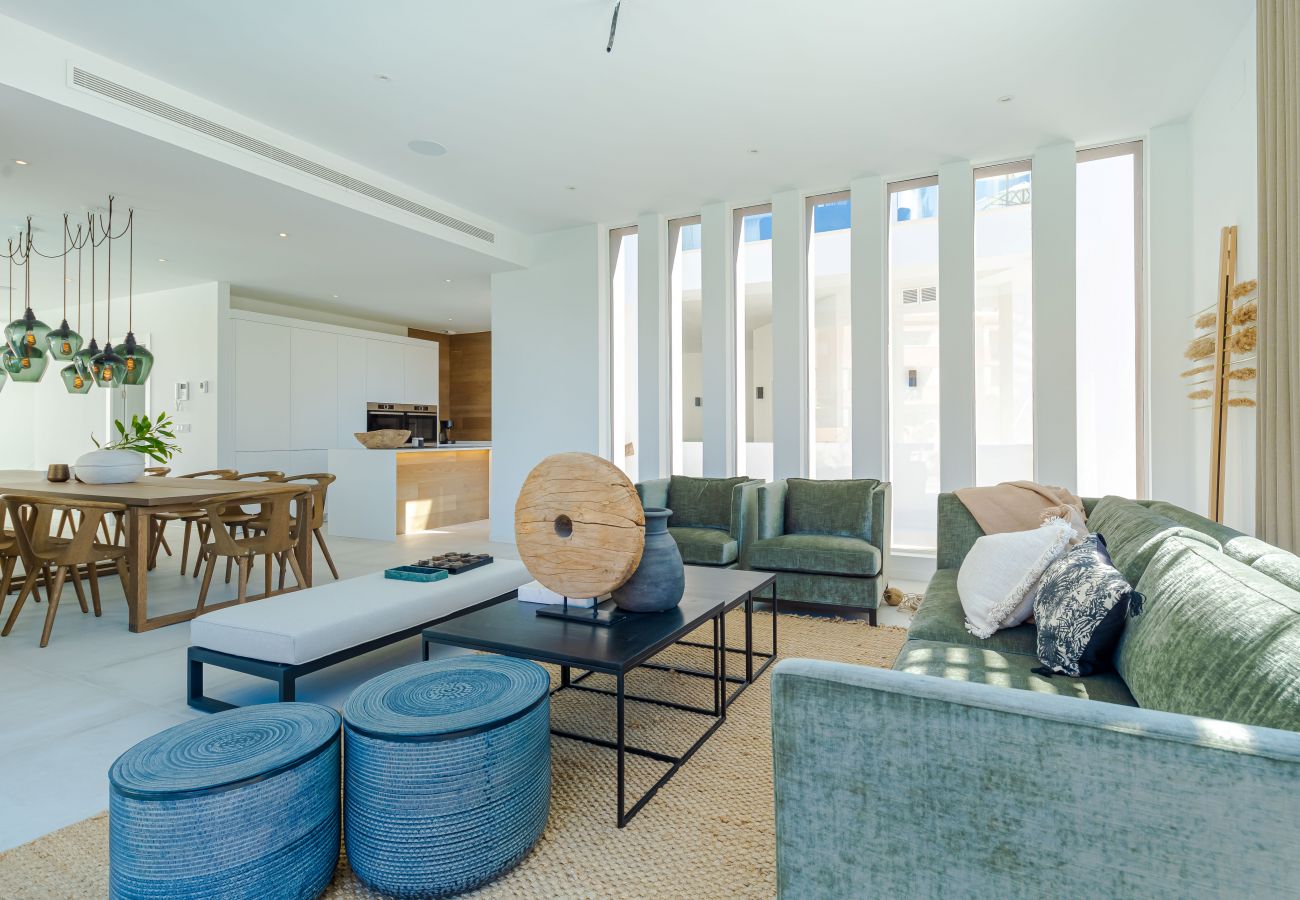 Villa en Mijas Costa - 18 PAX ÚNICA Y ENORME VILLA DE LUJO CON PISCINA CLIMATIZADA, CINE/SALA DE REUNIONES Y GIMNASIO CERCA DE LA PLAYA
