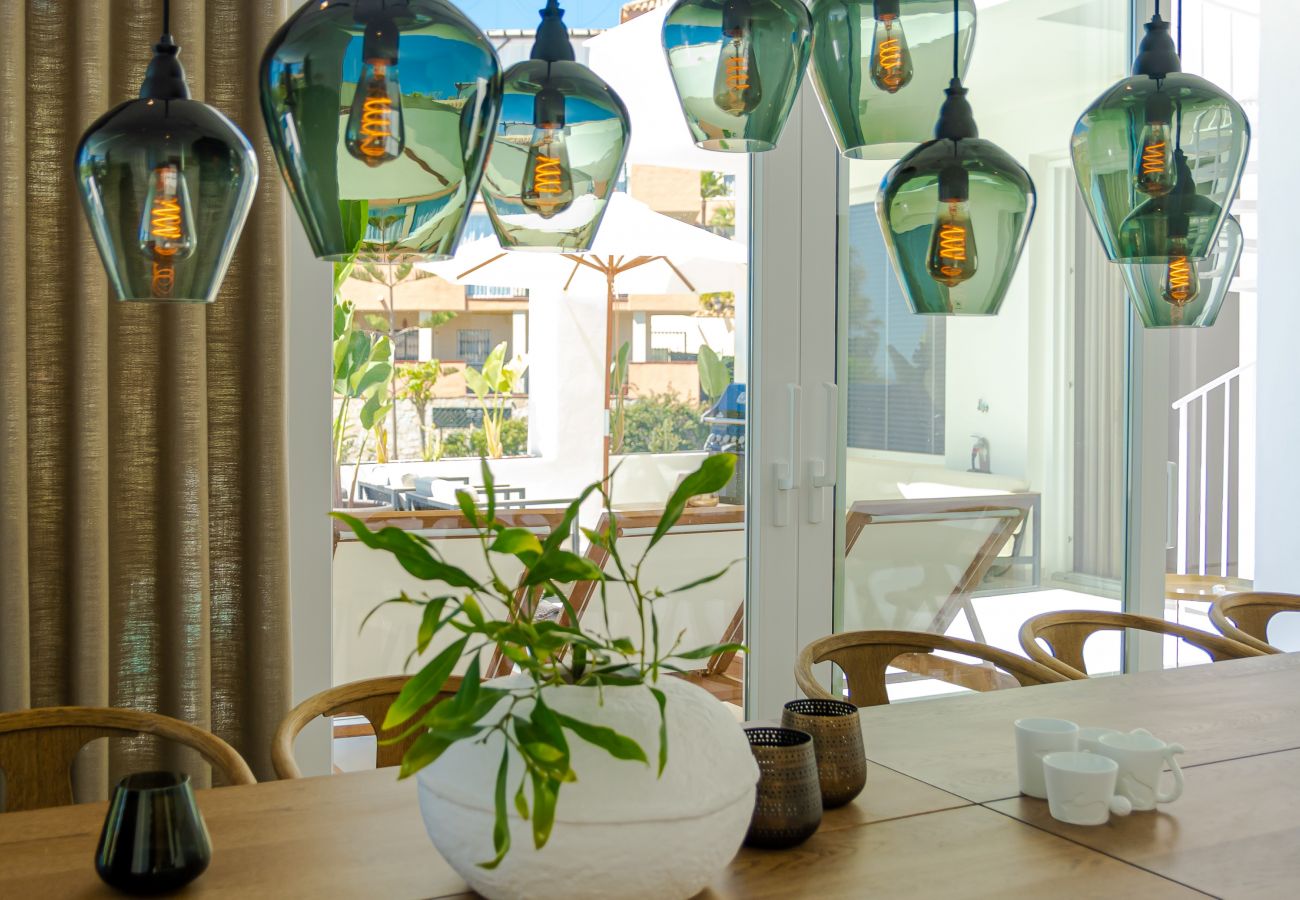 Villa en Mijas Costa - 18 PAX ÚNICA Y ENORME VILLA DE LUJO CON PISCINA CLIMATIZADA, CINE/SALA DE REUNIONES Y GIMNASIO CERCA DE LA PLAYA