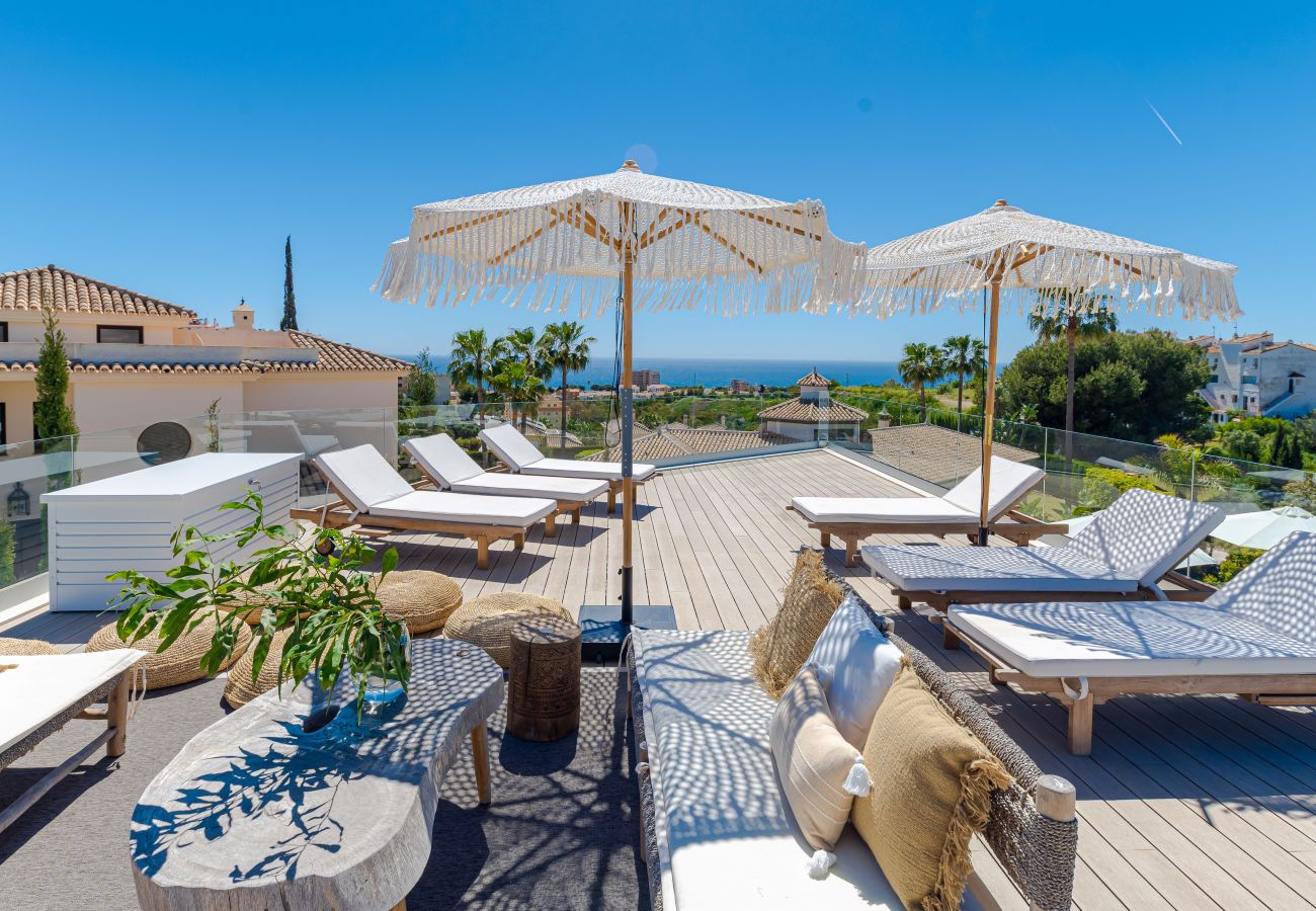 Villa en Mijas Costa - 18 PAX ÚNICA Y ENORME VILLA DE LUJO CON PISCINA CLIMATIZADA, CINE/SALA DE REUNIONES Y GIMNASIO CERCA DE LA PLAYA