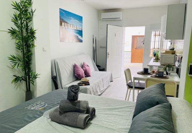 Estudio en Nerja - Estudio Jimena Burriana en el centro de Nerja  Estudio en Nerja - Estudio Jimena Burriana en el centro de Nerja