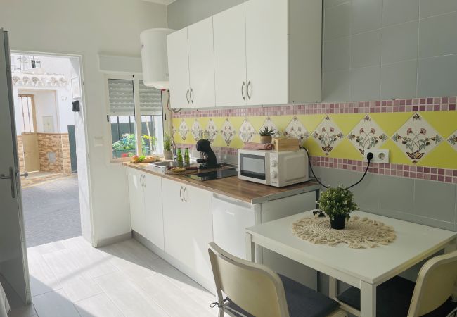 Estudio en Nerja - Estudio Jimena Burriana en el centro de Nerja  Estudio en Nerja - Estudio Jimena Burriana en el centro de Nerja