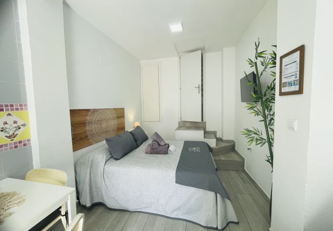 Estudio en Nerja - Estudio Jimena Burriana en el centro de Nerja  Estudio en Nerja - Estudio Jimena Burriana en el centro de Nerja