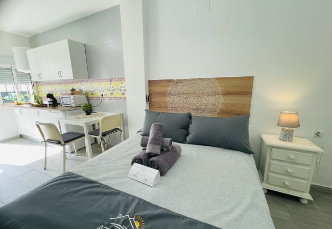 Estudio en Nerja - Estudio Jimena Burriana en el centro de Nerja  Estudio en Nerja - Estudio Jimena Burriana en el centro de Nerja