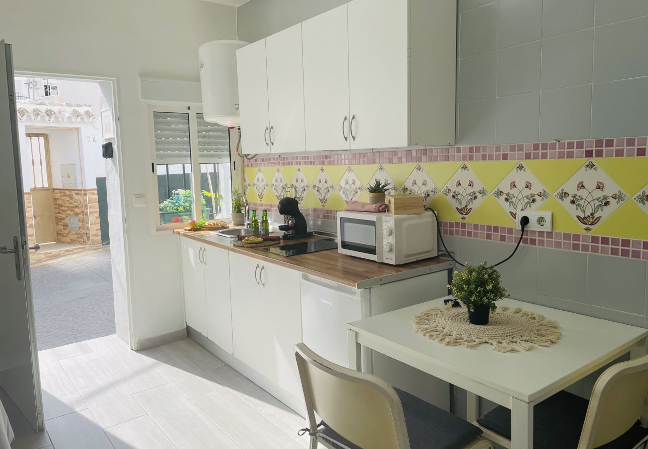 Estudio en Nerja - Estudio Jimena Burriana en el centro de Nerja 