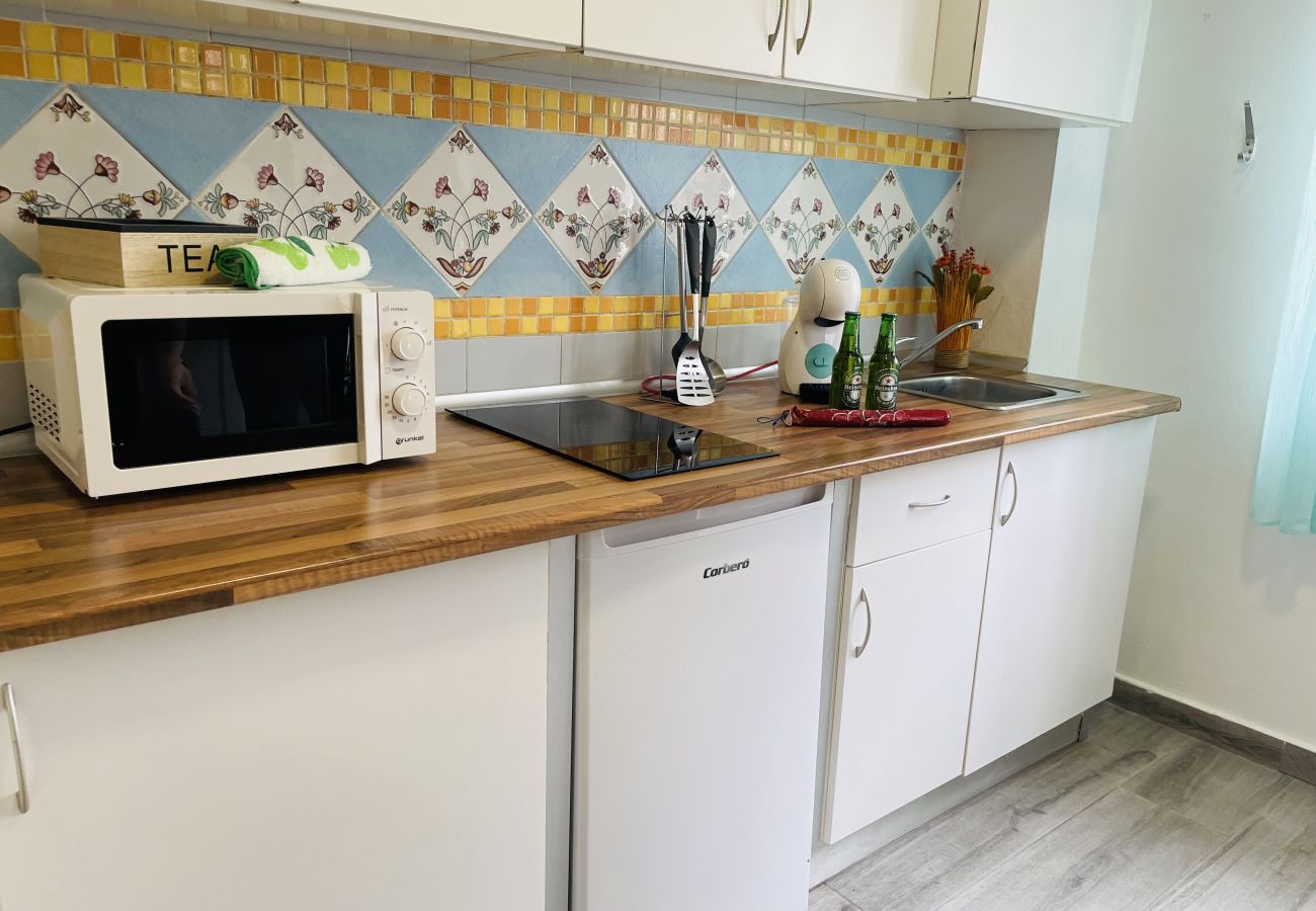 Estudio en Nerja - Estudio Jimena Carabeo en el centro de Nerja 