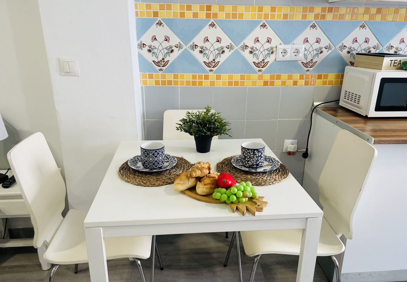 Estudio en Nerja - Estudio Jimena Carabeo en el centro de Nerja 