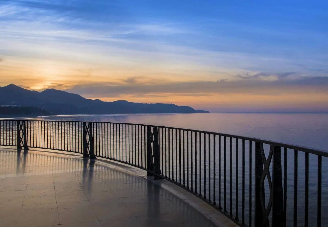 Apartamento en Nerja - Apartamento Jimena Sevilla en el centro de Nerja 