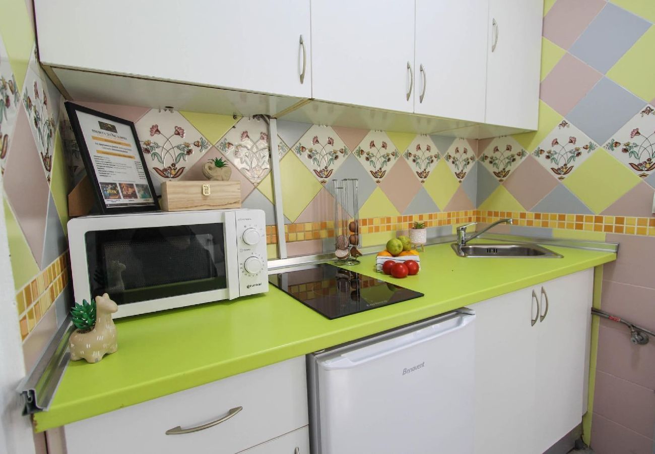 Estudio en Nerja - Estudio Jimena Calahonda en el centro de  Nerja 