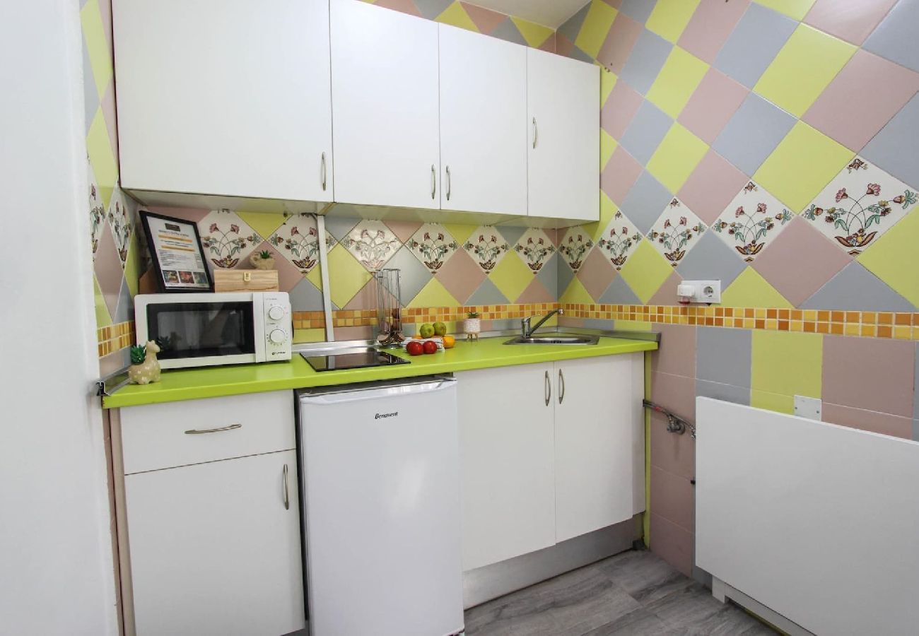 Estudio en Nerja - Estudio Jimena Calahonda en el centro de  Nerja 