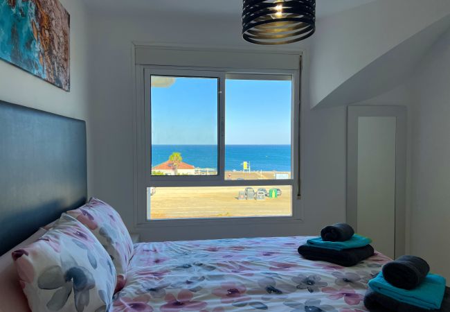 Apartamento en San Luis de Sabanillas - 3003 Ático dúplex con vistas al mar en primera línea de playa Apartamento en San Luis de Sabanillas - 3003 Ático dúplex con vistas al mar en primera línea de playa