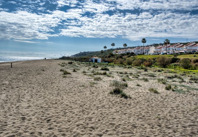 Apartamento en San Luis de Sabanillas - 3003 Ático dúplex con vistas al mar en primera línea de playa Apartamento en San Luis de Sabanillas - 3003 Ático dúplex con vistas al mar en primera línea de playa