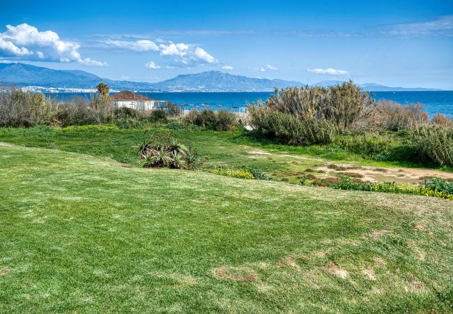 Apartamento en San Luis de Sabanillas - 3003 Ático dúplex con vistas al mar en primera línea de playa Apartamento en San Luis de Sabanillas - 3003 Ático dúplex con vistas al mar en primera línea de playa