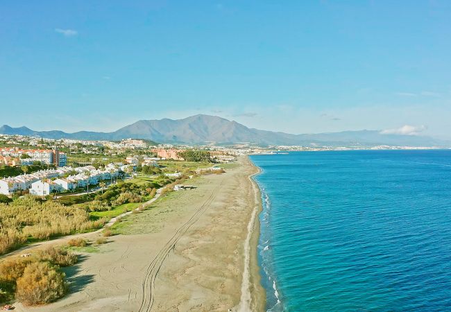 Apartamento en San Luis de Sabanillas - 3003 Ático dúplex con vistas al mar en primera línea de playa Apartamento en San Luis de Sabanillas - 3003 Ático dúplex con vistas al mar en primera línea de playa