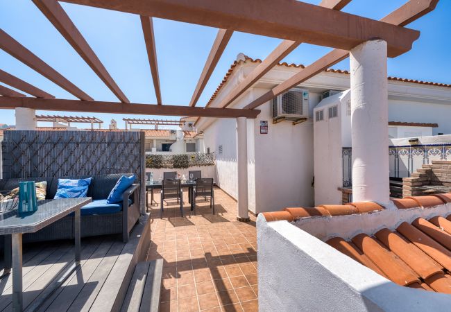 Apartamento en San Luis de Sabanillas - 3003 Ático dúplex con vistas al mar en primera línea de playa Apartamento en San Luis de Sabanillas - 3003 Ático dúplex con vistas al mar en primera línea de playa