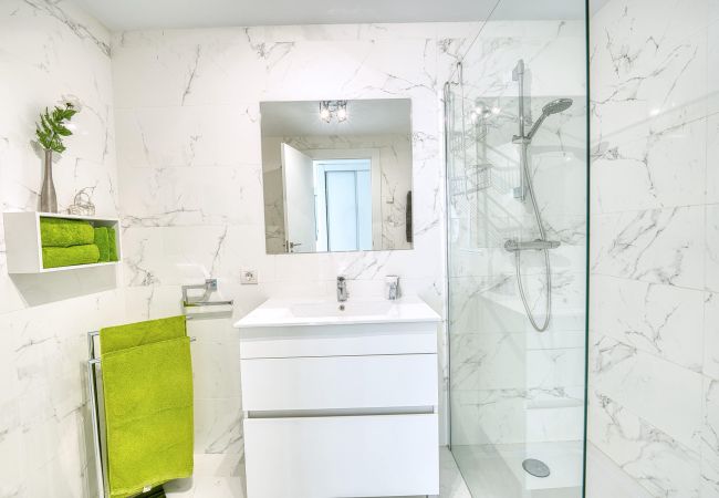 Apartamento en Casares - 3019 Increíble Ático con Vistas Panorámicas al Golf y al Mar Apartamento en Casares - 3019 Increíble Ático con Vistas Panorámicas al Golf y al Mar