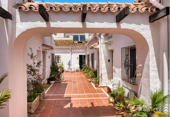 Apartamento en Marbella - 3095 Elegante Apartamento Junto al Mar en Puerto Banús Apartamento en Marbella - 3095 Elegante Apartamento Junto al Mar en Puerto Banús