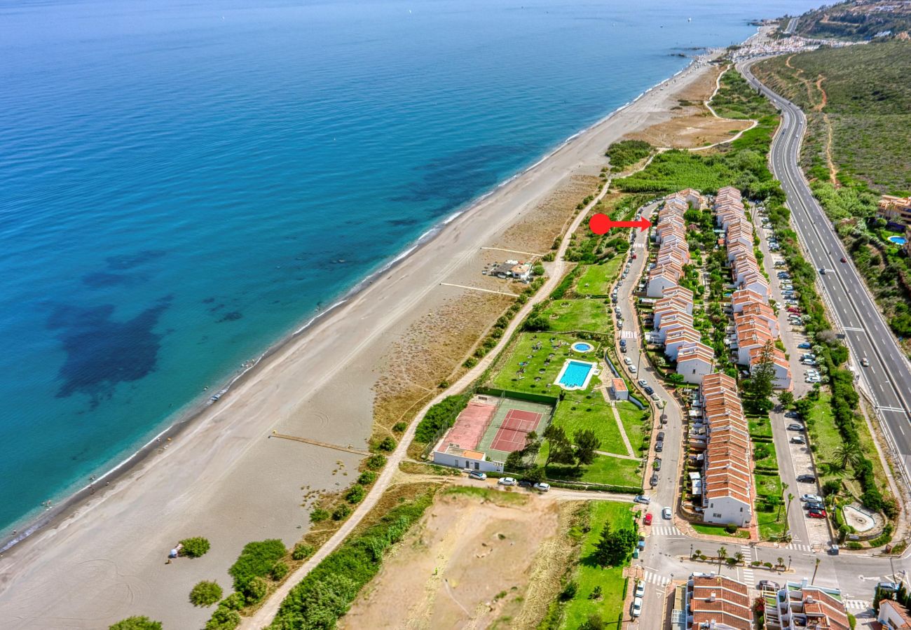 Casa adosada en Manilva - 3133 Beachfront Townhouse