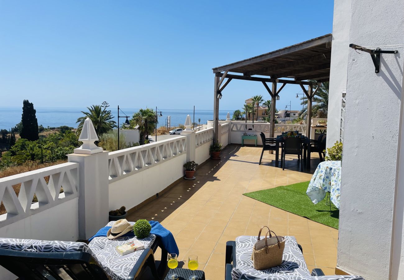 Casa adosada en Torrox Costa - Casa Blanca con vistas al mar By At Home Costa del Sol 