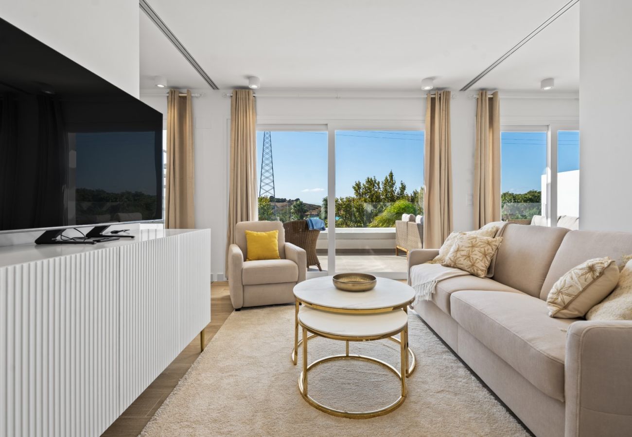 Apartamento en Casares -  Chic Penthouse & Solarium ALCAZABA LAGOON (2125)